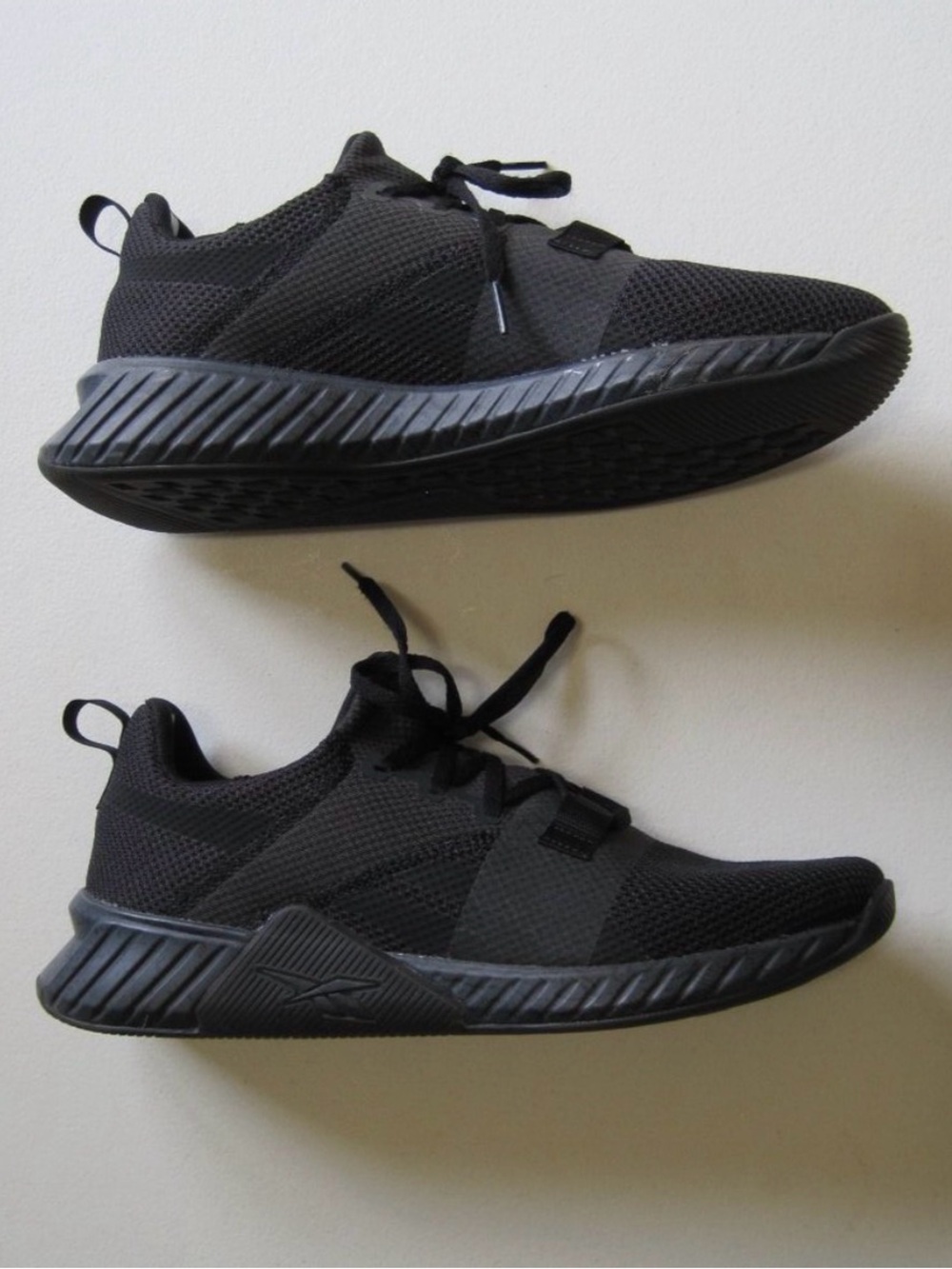 Reebok Black Mesh comfort ortholite shoes sz 11 mens